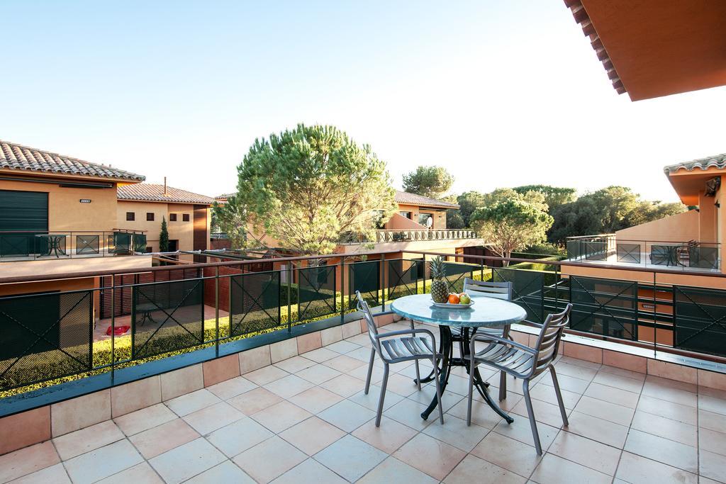 Apartahotel Suites Vila Birdie Navata Exterior photo