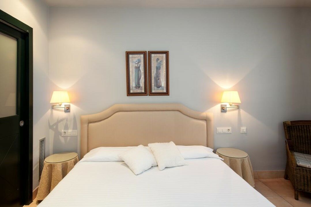Apartahotel Suites Vila Birdie Navata Exterior photo